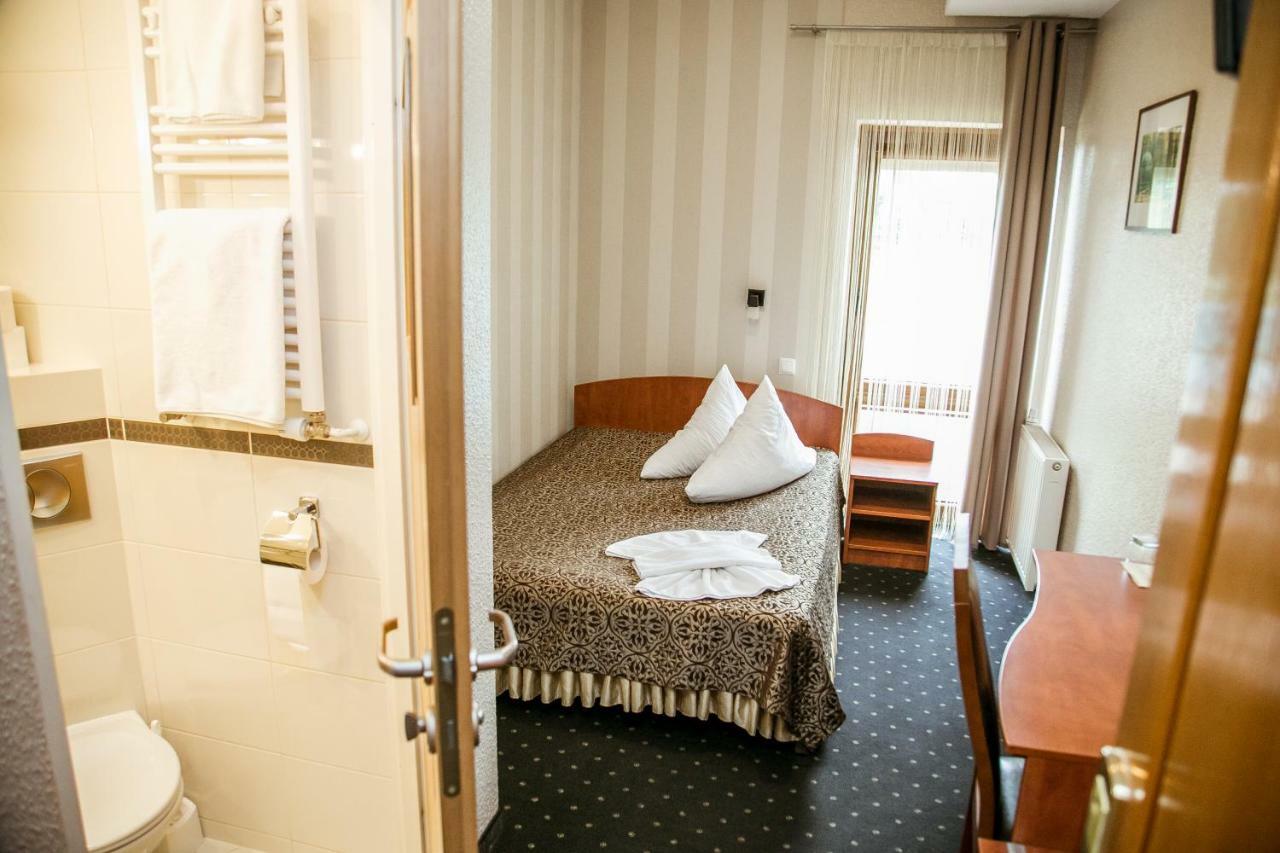 Hotel Oaza Prudnik Eksteriør bilde